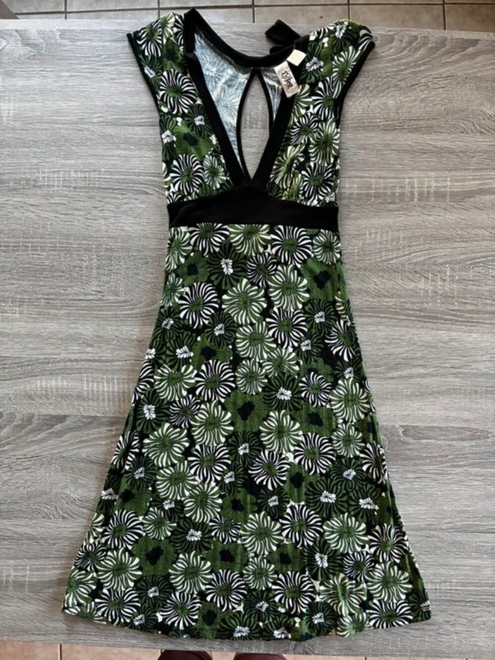 Flower pattern dress